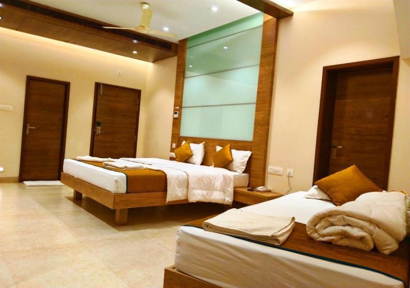 The Paradise Hotel - Luxury Stay Kancheepuram Exteriör bild