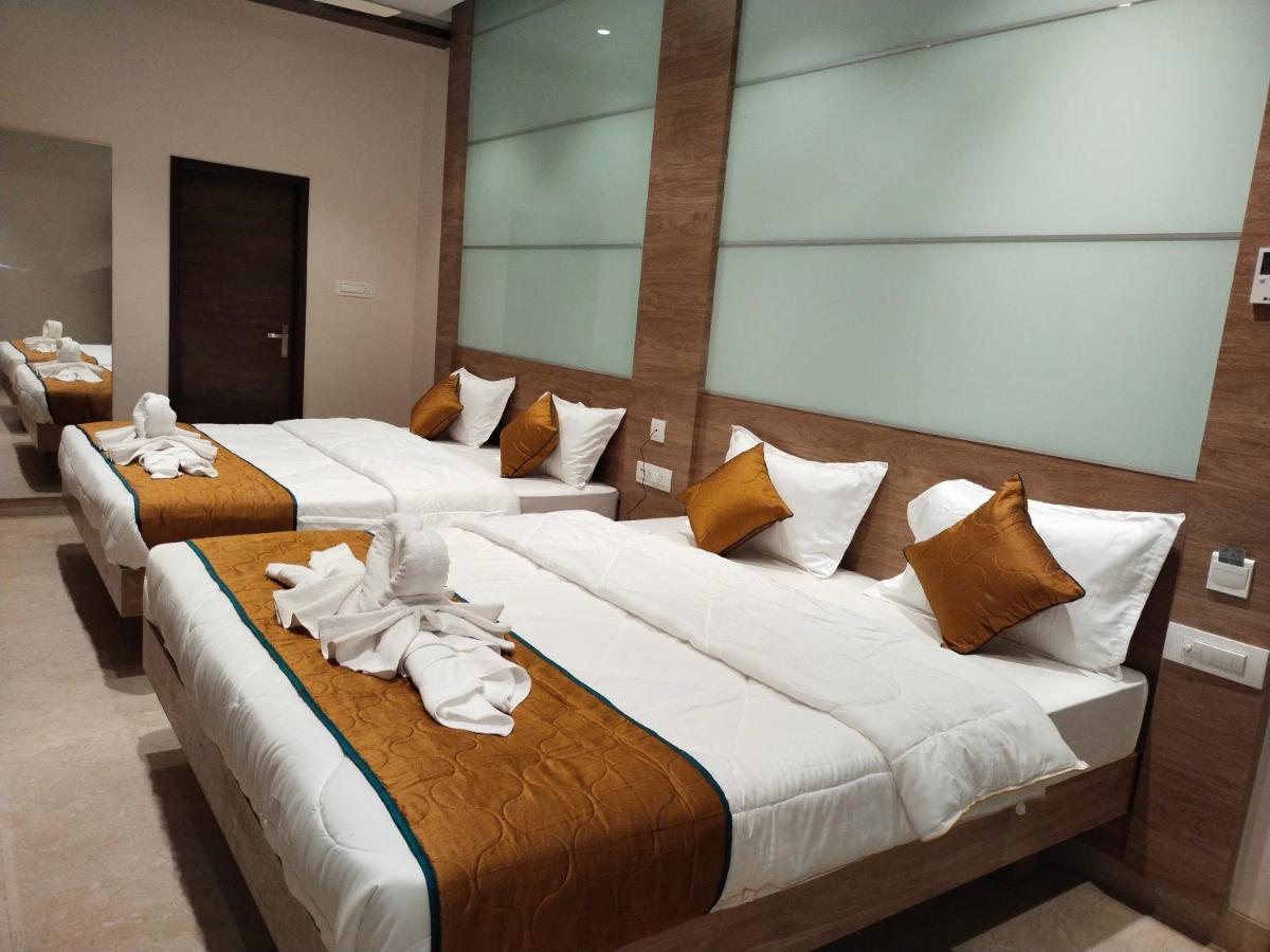 The Paradise Hotel - Luxury Stay Kancheepuram Exteriör bild