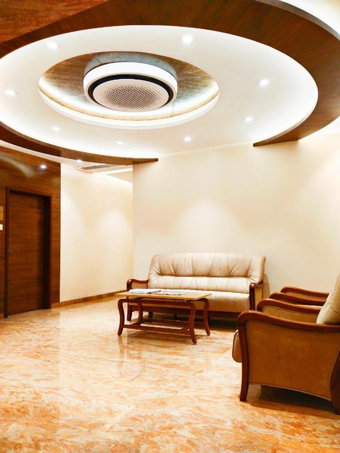 The Paradise Hotel - Luxury Stay Kancheepuram Exteriör bild